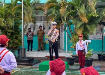 Polisi Saweu Sikula : Satlantas Polres Lhokseumawe Sampaikan Pesan Tertib Lalu Lintas Sejak Dini di SD Negeri 1 Banda Sakti