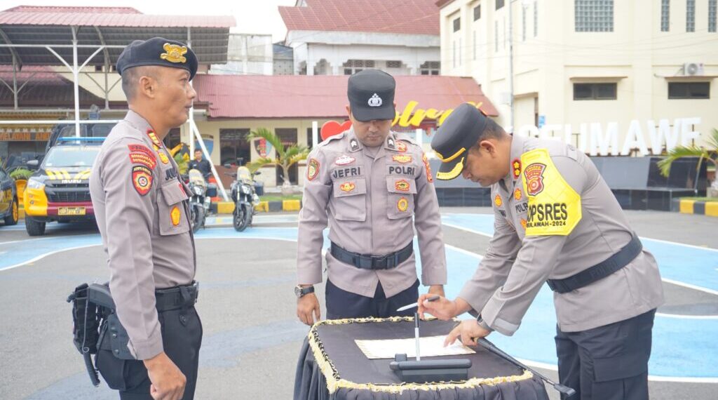 Kapolres Lhokseumawe Pimpin Upacara Pengukuhan Satuan Pamobvit, Momentum Peresmian Kantor Ditandai Pemotongan Pita