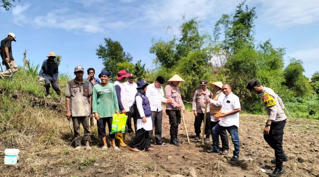 Kapolsek Dewantara Gerakkan Sektor Pertanian untuk Tingkatkan Ketahanan Pangan