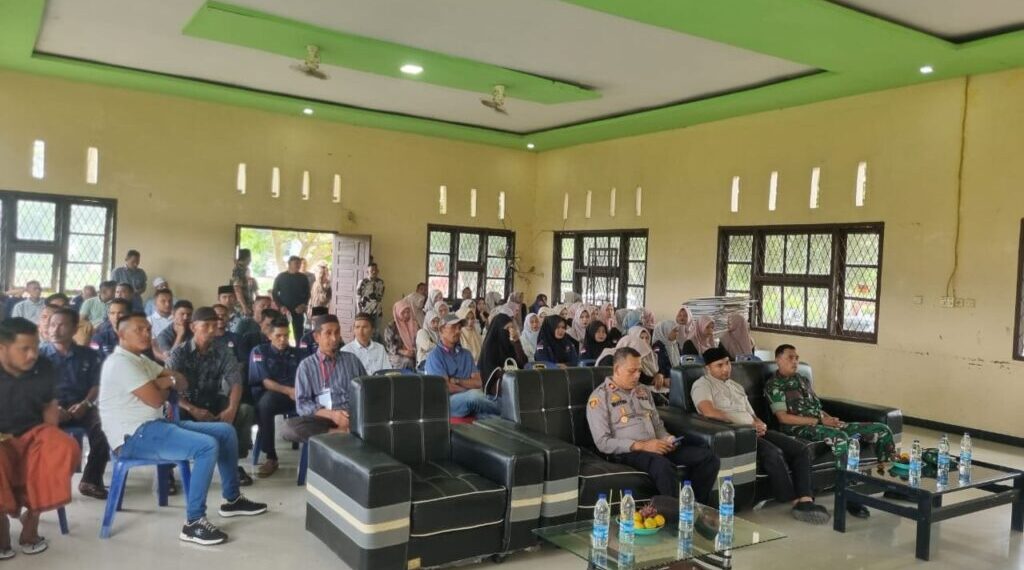 Polsek Nisam Laksanakan Pengamanan Rapat Pleno Hasil Pemilihan Pilkada Wilayah Kecamatan Nisam*