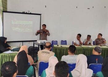 Satbinmas Polres Lhokseumawe Berikan Penyuluhan Pencegahan Narkoba dan Pembentukan Pageu Gampong di Meurah Mulia