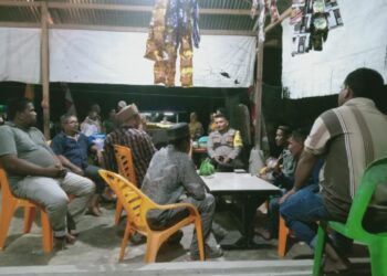 Patroli Dialogis, Bhabinkamtibmas Sampaikan Pesan Penting kepada Warga