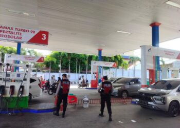 Jelang Hari Libur Nataru 2024, Sat Samapta Polres Lhokseumawe Gelar Patroli Areal SPBU Cegah Gangguan Kamtibmas*