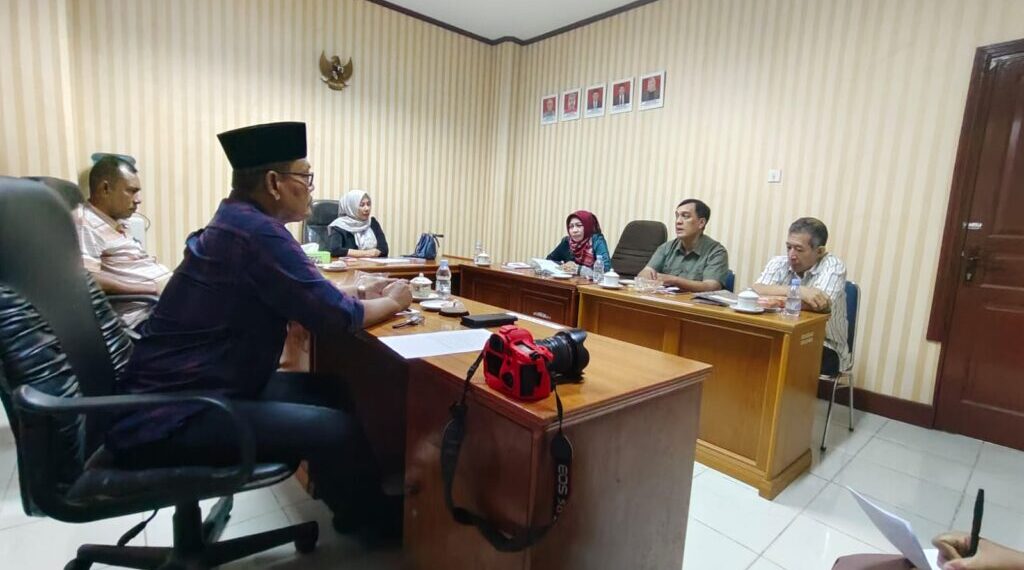 Ketua BKD DPRK Lhokseumawe Gelar Rapat Internal Bahas Langkah Kerja Tahun 2025 dan Lima Tahun Mendatang