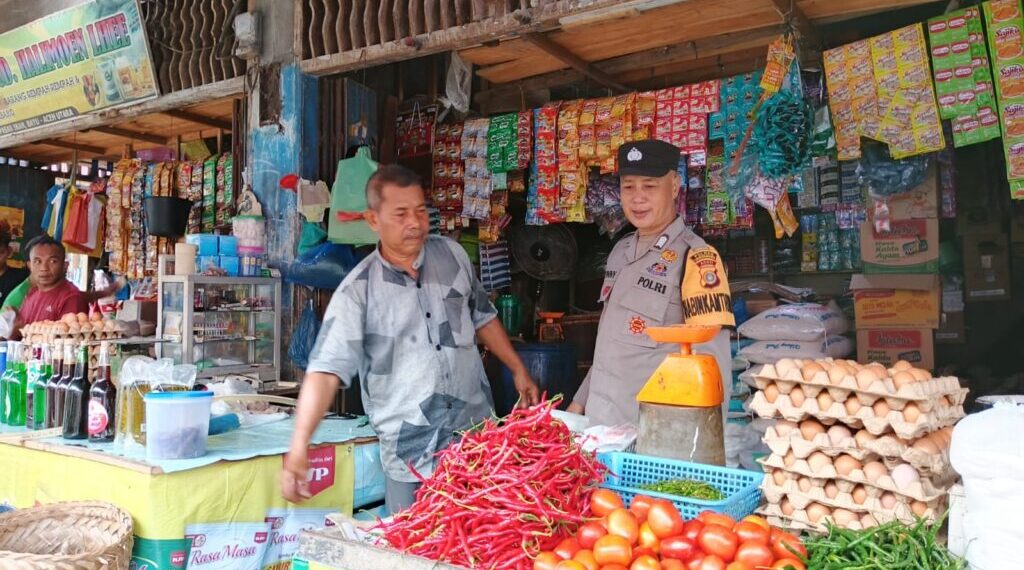 Polsek Syamtalira Bayu Kawal Ketersediaan dan Stabilitas Harga Sembako