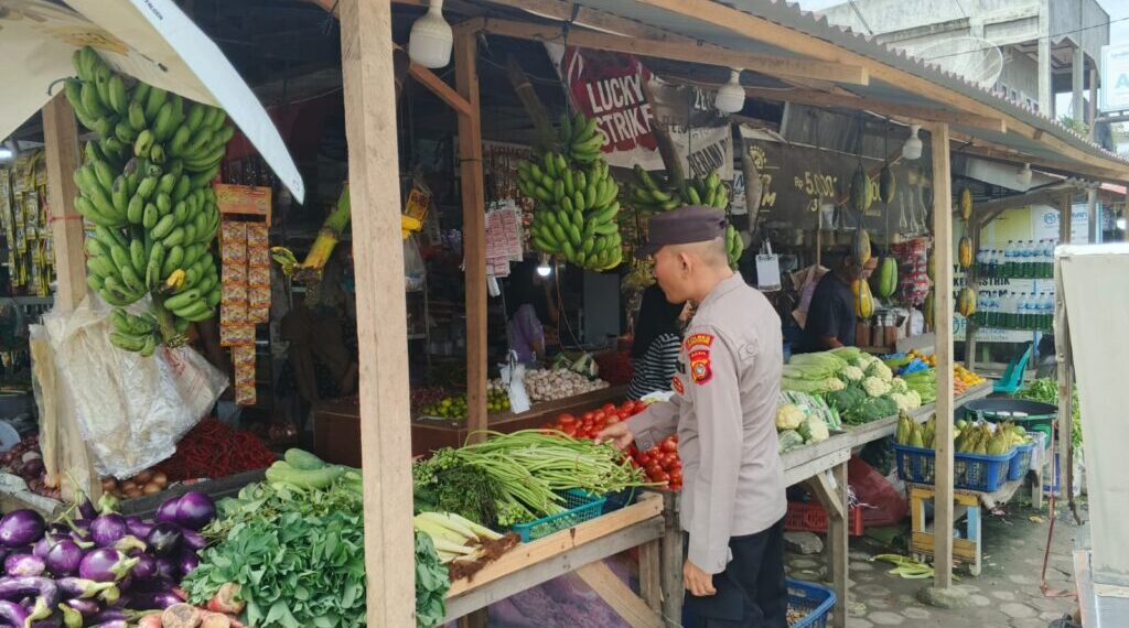 Cegah Gangguan Kamtibmas, Polsek Dewantara Intensifkan Patroli di Pasar Keude Krueng Geukueh