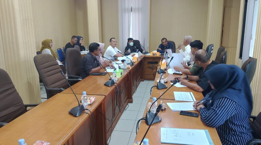 Komisi A DPRK Lhokseumawe Gelar RDP Bahas Perekrutan PPPK dan Nasib Honorer