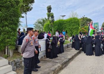 Polres Lhokseumawe Kawal Aksi Damai Peduli Palestina