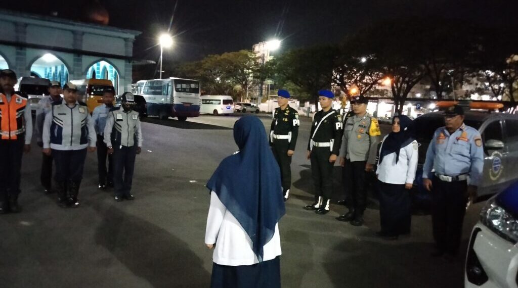Pengawasan Parkir oleh Dinas Perhubungan bersama Denpom IM/1 dan Polsek Banda Sakti di Kota Lhokseumawe