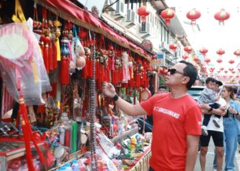 Wamendagri Apresiasi Toleransi dalam Perayaan Cap Go Meh di Singkawang