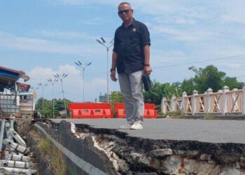 Komisi C DPRK Lhokseumawe Tinjau Jembatan Los Kala, Perbaikan Masih Terbengkalai